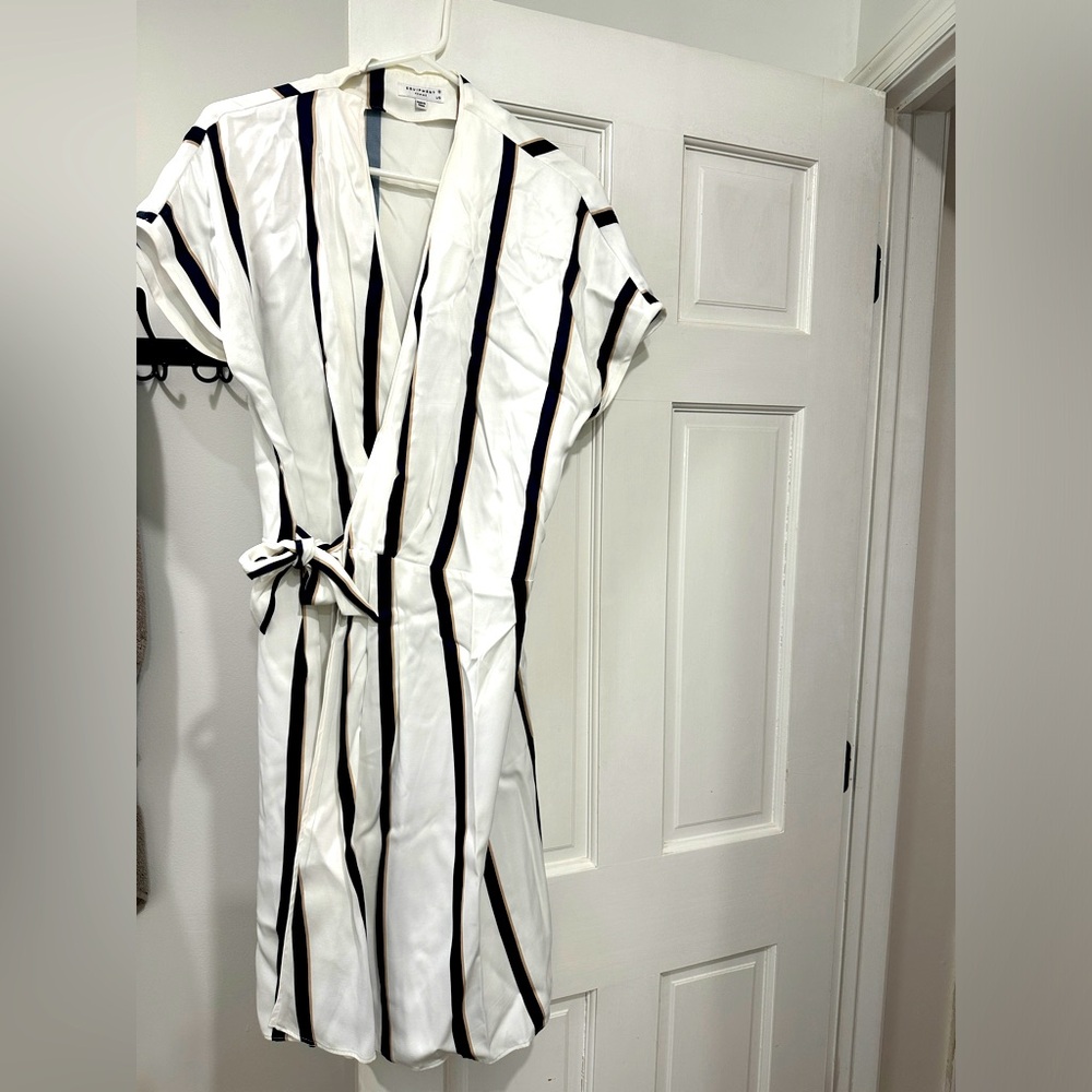 Equipment Femme striped silk wrap dress